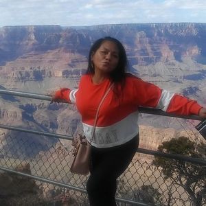 Meet your Posher, Raquel